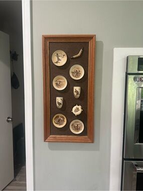 Brown Framed Wall Plate Display - Decorative Home Wall Decor